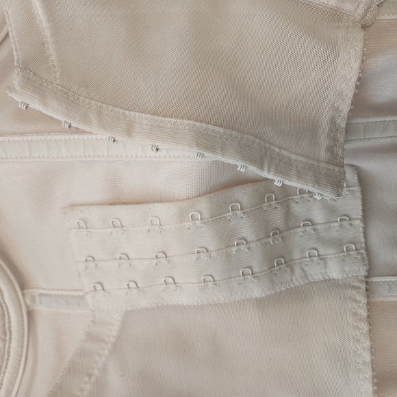 White Boustier 38d - Picture 6 of 6